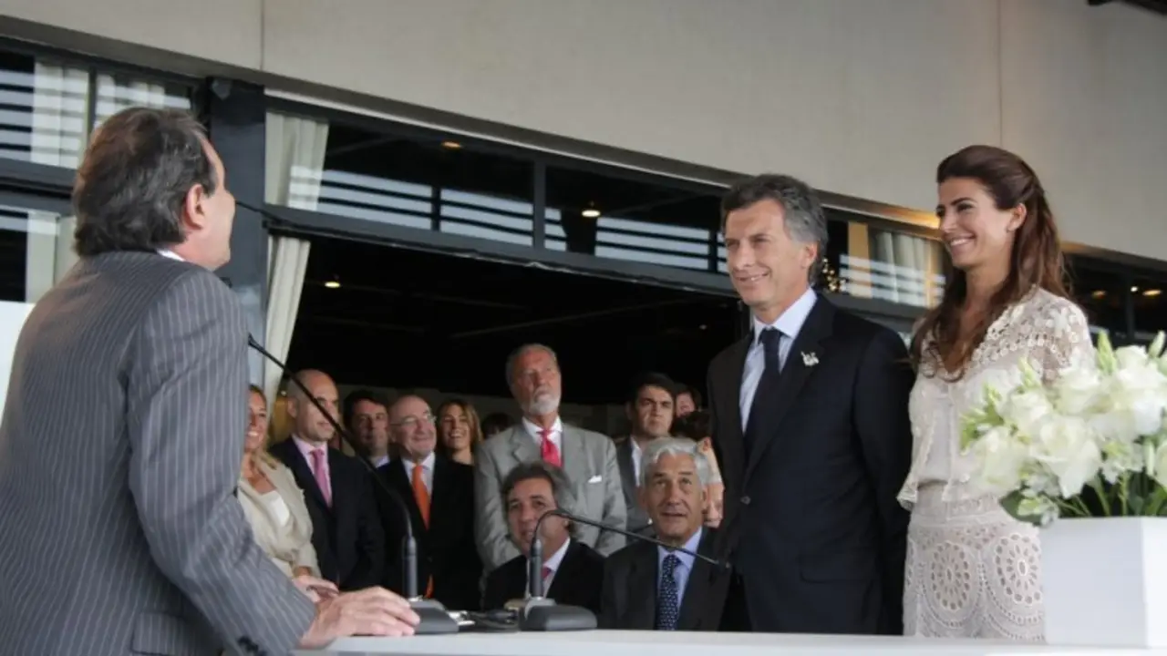 Aerolíneas contrató a la empresa de quien iba a ser testigo de casamiento de Macri