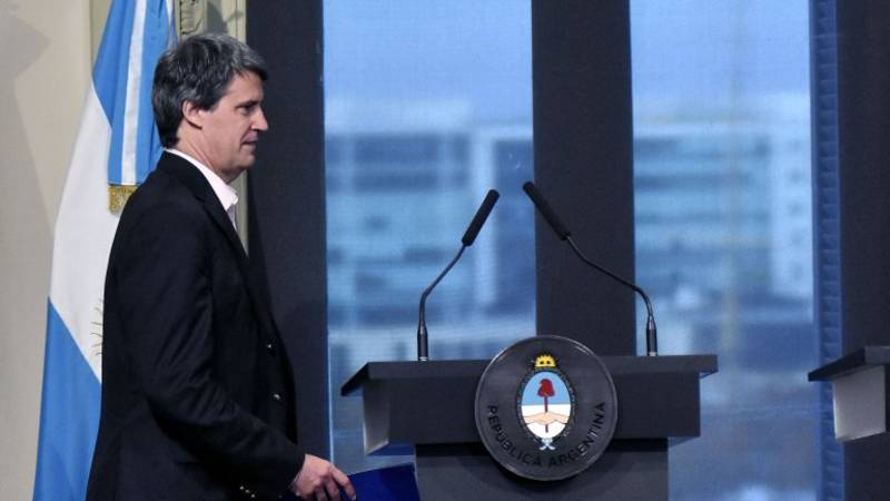 Prat Gay: "Va a haber menos inflación en el segundo semestre"