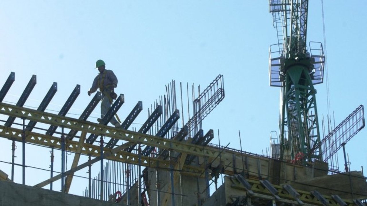 Cooperativas de construcción se movilizan para pedir la continuidad de sus programas