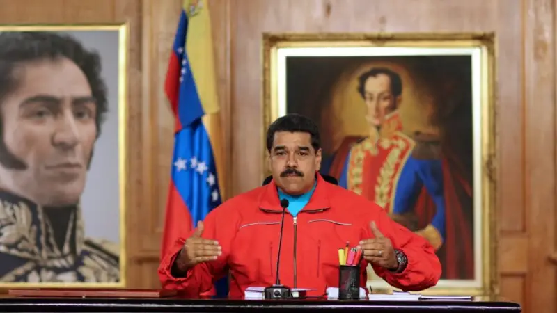 Maduro llamó a una Asamblea Constituyente y subió 60% el salario mínimo