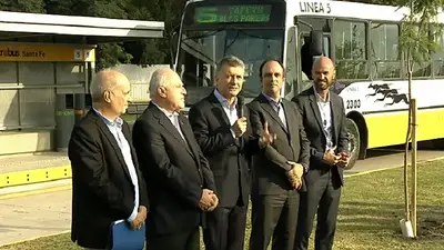 Para Macri, el Metrobus ayuda a combatir las inundaciones Para Macri, el Metrobus ayuda a combatir las inundaciones