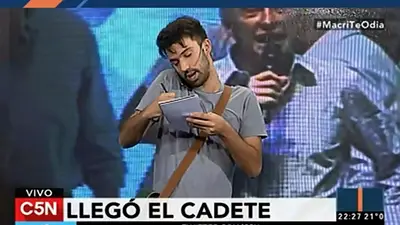 Exclusivo: El Cadete trajo el grupo de Whatsapp del gabinete tras el 1 de mayo Exclusivo: El Cadete trajo el grupo de Whatsapp del gabinete tras el 1 de mayo