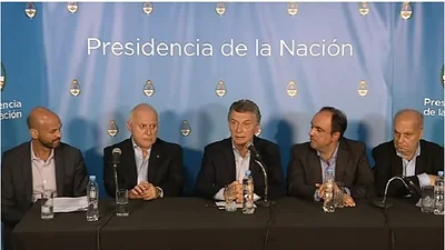 Macri fustigó el convenio laboral de Sancor y abrió la puerta a una flexibilización Macri fustigó el convenio laboral de Sancor y abrió la puerta a una flexibilización