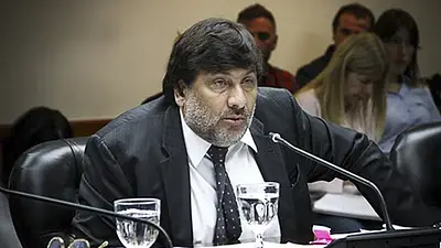 Un camarista destrozó a Moldes por no apelar el sobresimiento a Gustavo Arribas Un camarista destrozó a Moldes por no apelar el sobresimiento a Gustavo Arribas