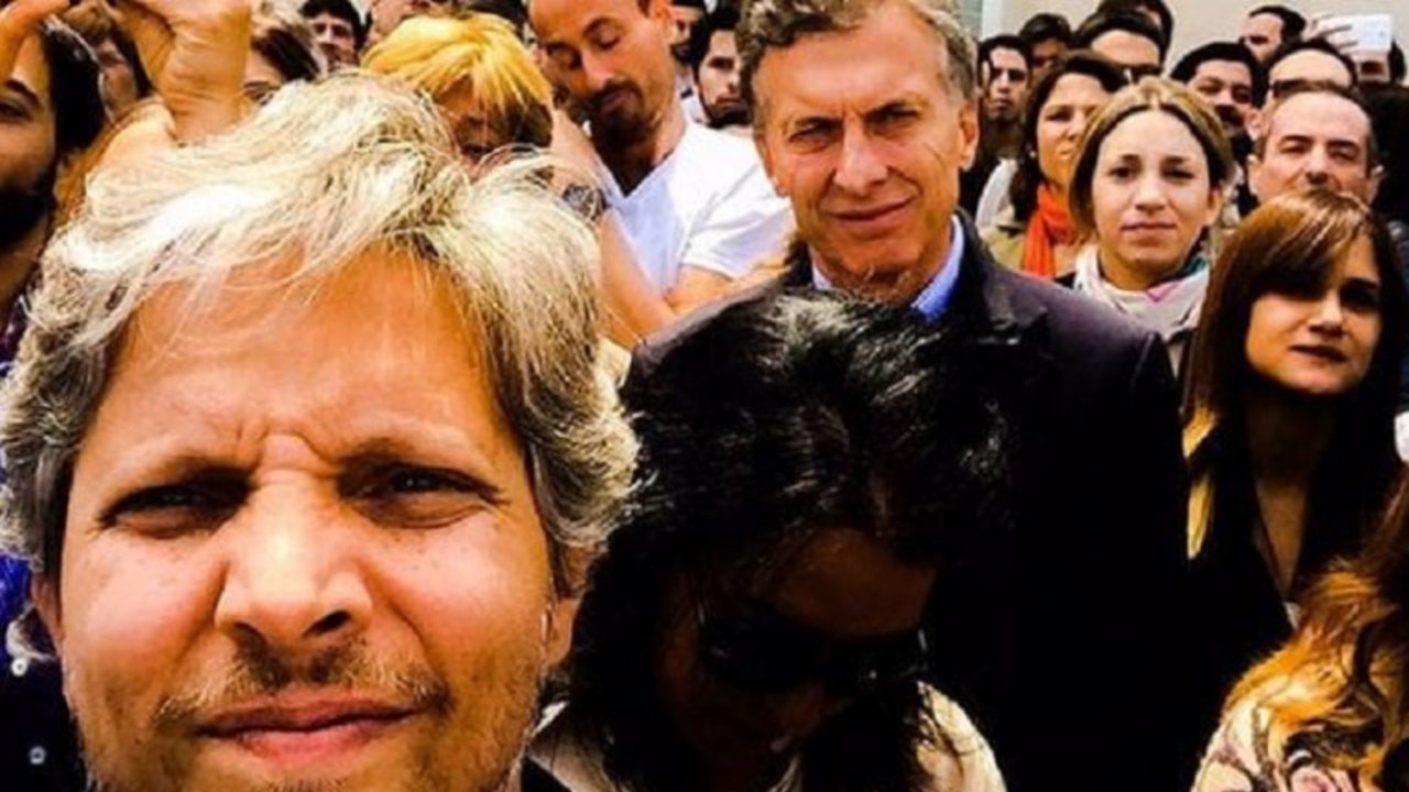 El Gobierno decide privilegiar la campaña y renuncia el equipo de expertos en redes nacionales