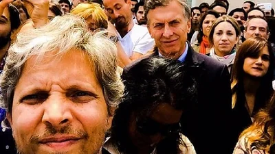 El Gobierno decide privilegiar la campaña y renuncia el equipo de expertos en redes nacionales El Gobierno decide privilegiar la campaña y renuncia el equipo de expertos en redes nacionales