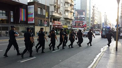 El Gobierno porteño gastará $ 570.000 en arreglos florales para la Policía El Gobierno porteño gastará $ 570.000 en arreglos florales para la Policía