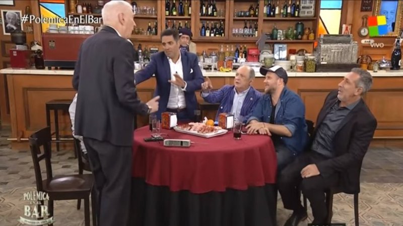 El fuerte cruce entre Mauro Viale y Chiche Gelblung por el apoyo en los 90' a Carlos Menem