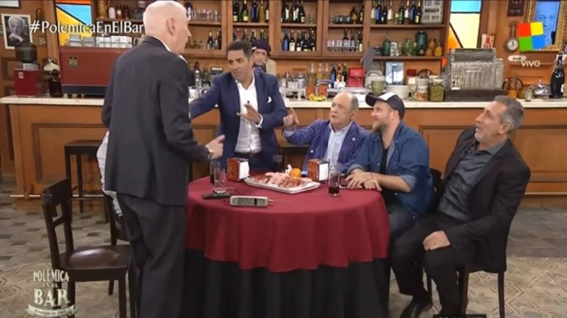 El fuerte cruce entre Mauro Viale y Chiche Gelblung por el apoyo en los 90' a Carlos Menem