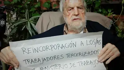 Osvaldo Bayer pidió que Triaca reincorpore a los tercerizados de Trabajo Osvaldo Bayer pidió que Triaca reincorpore a los tercerizados de Trabajo