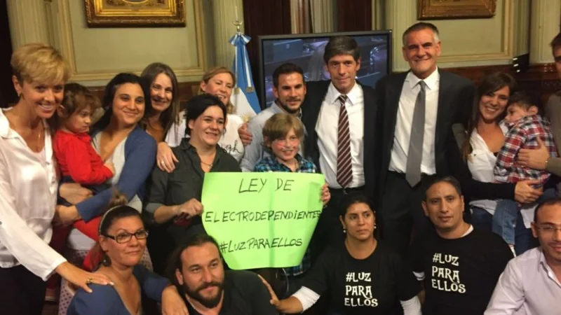 Finalmente, el Gobierno promulgó la ley de Electrodependientes