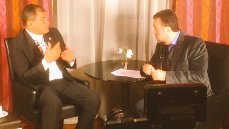 Correa con Roberto Navarro: "La oposición estaba dispuesta a nunca aceptar su derrota"