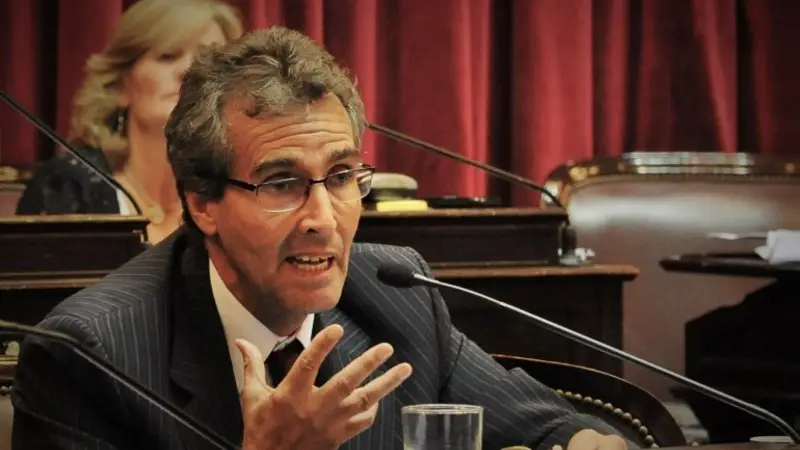 Insólito: removieron a un senador K del Consejo de la Magistratura por no ser abogado