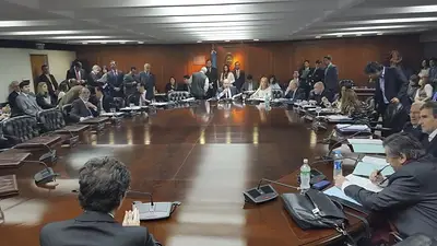 El PJ salió a denunciar la maniobra del Gobierno para dominar a la Justicia El PJ salió a denunciar la maniobra del Gobierno para dominar a la Justicia
