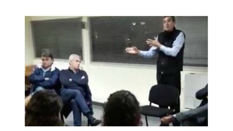 Randazzo se reunió con dirigentes y lanzó duras críticas al Gobierno