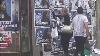 Vecino escracha a una reaccionaria anti K Vecino escracha a una reaccionaria anti K