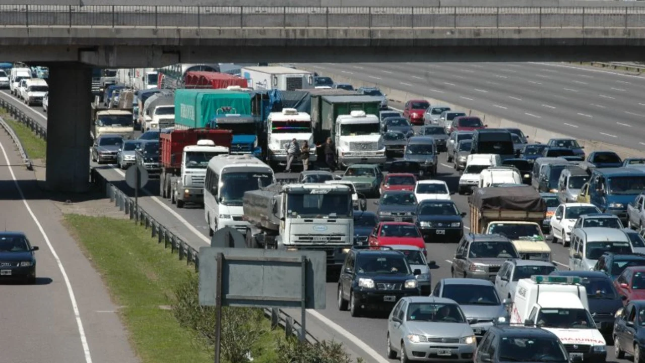 Después de aumentar peajes, el grupo Macri vendió sus acciones en la Panamericana por $550 millones
