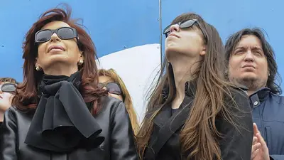 Pidieron la indagatoria de Cristina y sus hijos por la causa Hotesur Pidieron la indagatoria de Cristina y sus hijos por la causa Hotesur