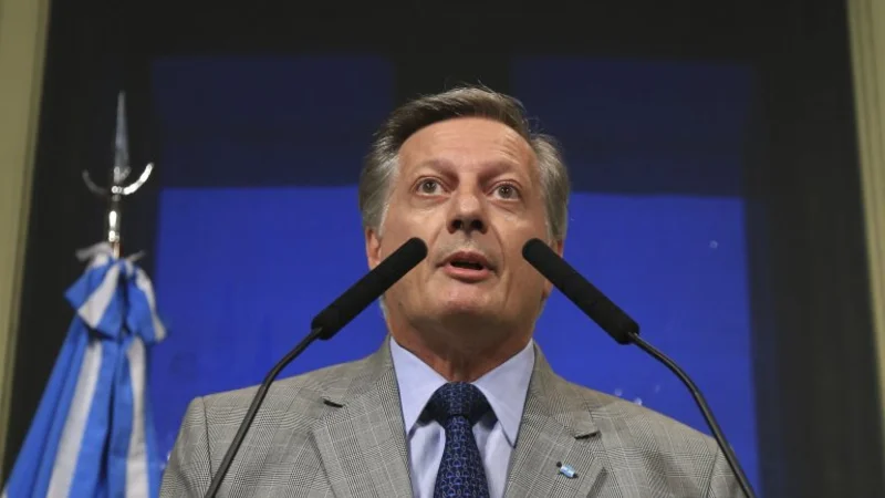 Pese a estar imputado, Aranguren volvió a beneficiar a Shell