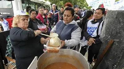 Movimientos sociales reclamaron la unidad para frenar al Gobierno Movimientos sociales reclamaron la unidad para frenar al Gobierno