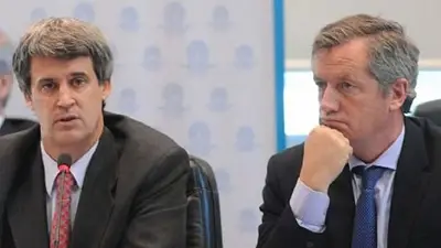 El sugestivo mensaje de Prat Gay al Gobierno a través de una foto en Twitter El sugestivo mensaje de Prat Gay al Gobierno a través de una foto en Twitter