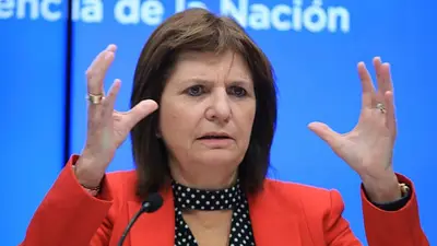 Patricia Bullrich cruzó al jefe de la Bonaerense por sus declaraciones Patricia Bullrich cruzó al jefe de la Bonaerense por sus declaraciones