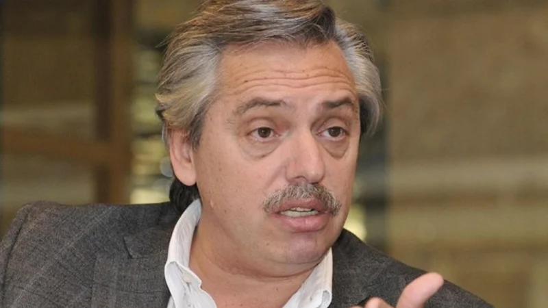 Con un meme y lleno de bronca, Alberto Fernández estalló contra Fernando Iglesias