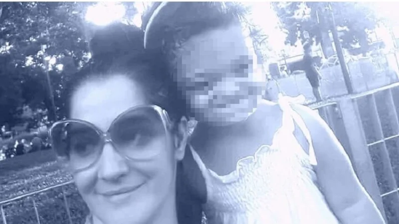 El desesperado pedido de una mamá que se quedó en la calle junto a su hija discapacitada