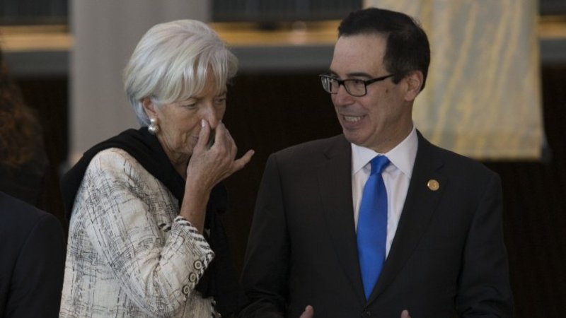 En diciembre, el FMI pidió ajustar jubilaciones, planes sociales y empleo público