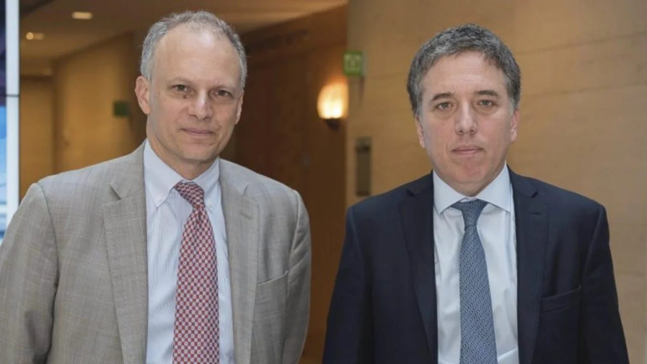El Gobierno le pidió al FMI un préstamo con rígidos condicionamientos