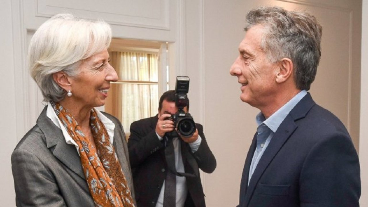 Macri le ordenó a Dujovne firmar el acuerdo con el FMI sin condiciones