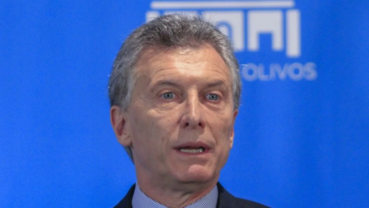 Macri le ordenó a Dujovne firmar un acuerdo urgente, sin importar las condiciones