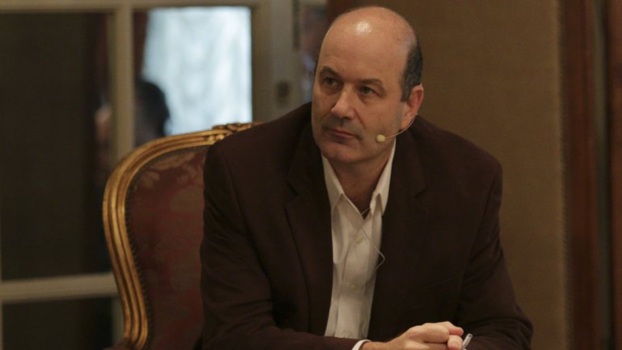 La Justicia intimó a Sturzenegger para que confirme si operó con dólar futuro