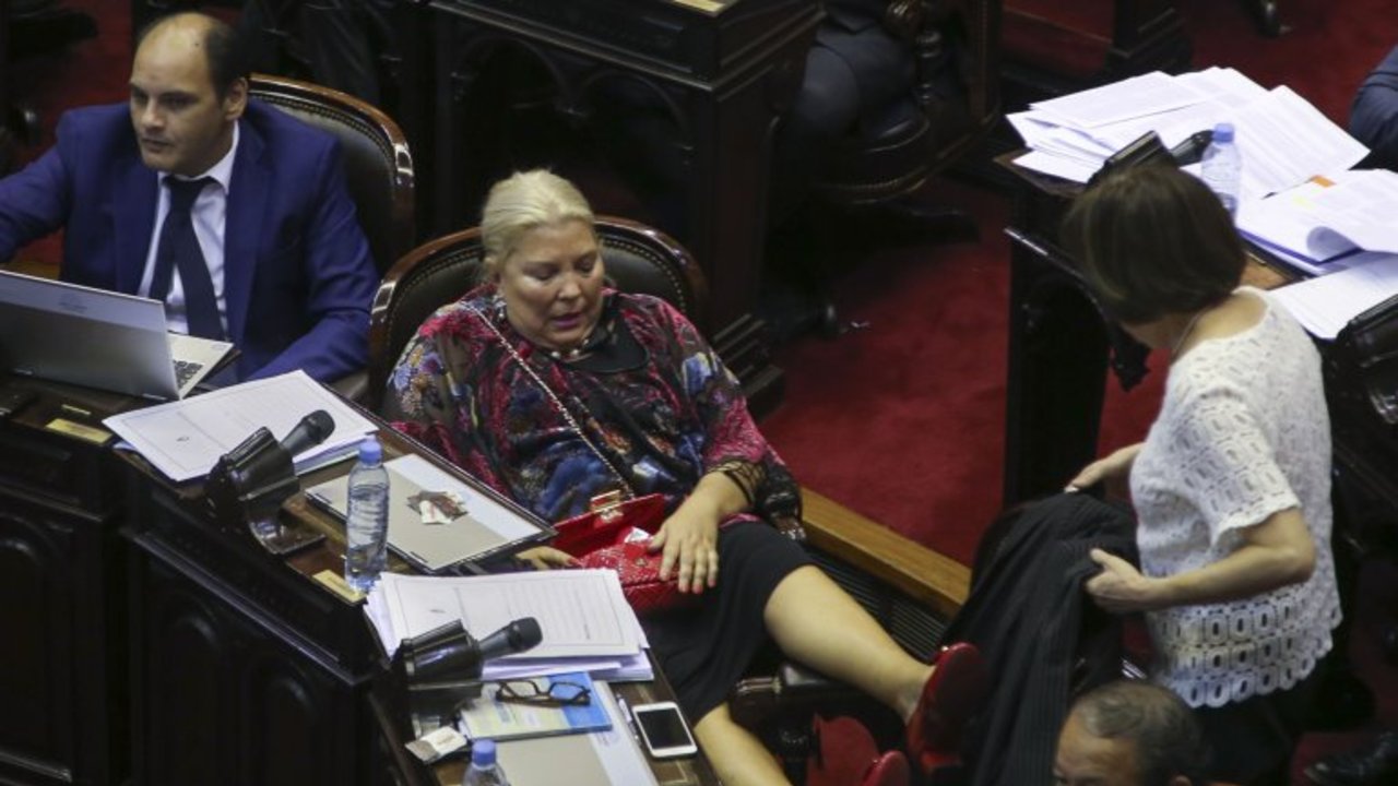 Carrió, detonada: "Mátenlo a Duran Barba, tienen mi aval"