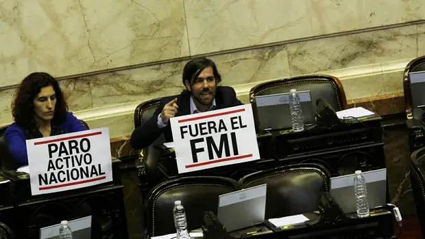 "Vuelta" al FMI: el Gobierno prepara un nuevo saqueo histórico | Fmi