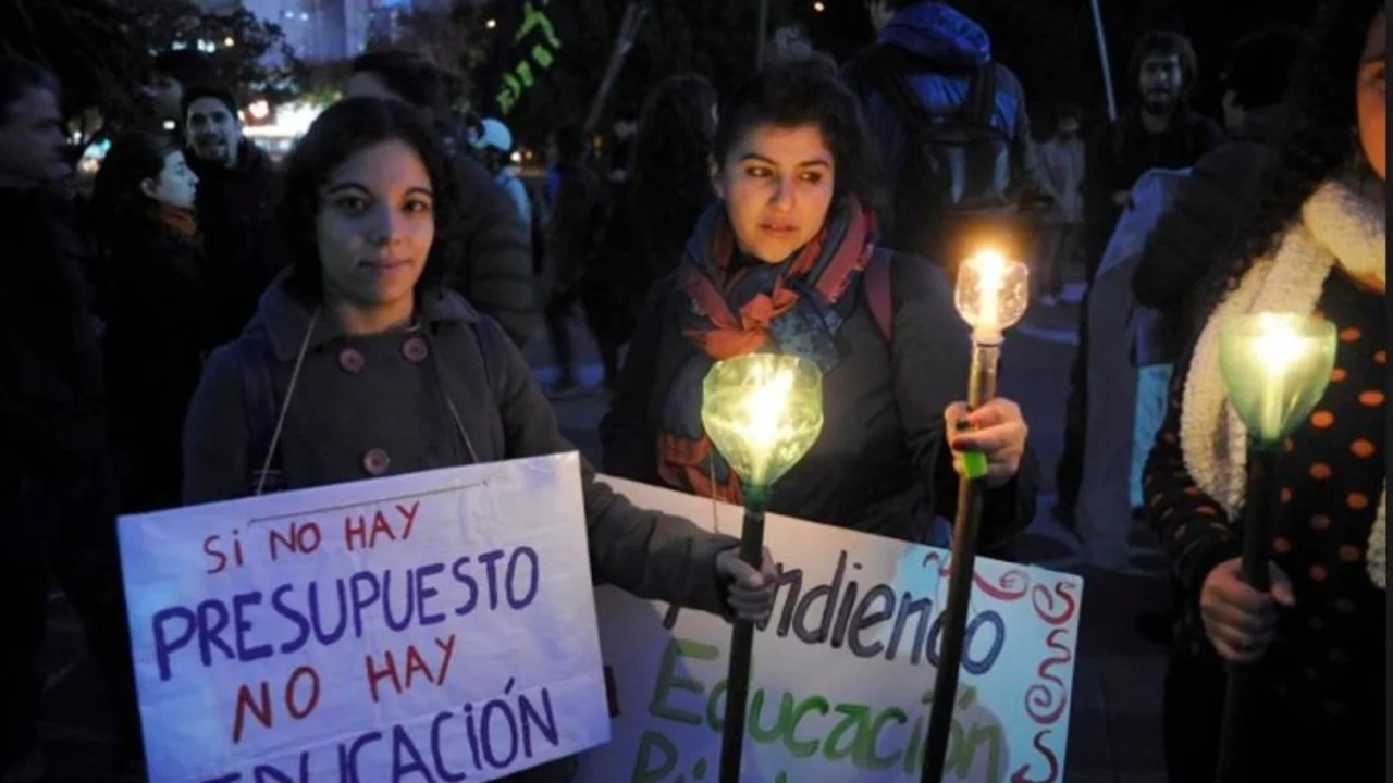 Estudiantes, docentes y científicos protagonizarán la marcha de antorchas en defensa de la Educación