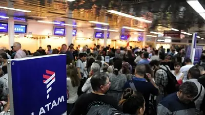 Por paro de gremios aeronáuticos, cancelaron vuelos de LATAM Por paro de gremios aeronáuticos, cancelaron vuelos de LATAM