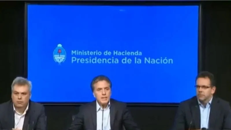 Nicolás Dujovne daría marcha atrás con la quita de retenciones a la soja