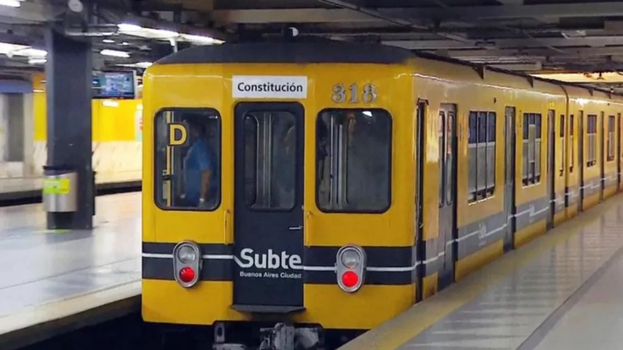 Metrovías anunció tres despidos y 181 suspensiones
