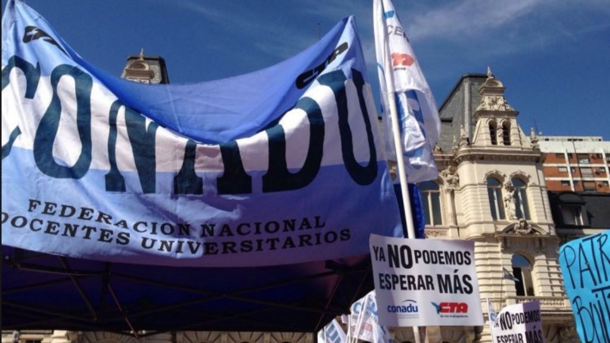 Paritarias 2021: docentes universitarios negocian con el Ministerio de ...