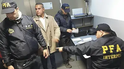 Martínez Rojas reveló que Patricia Bullrich quiso extorsionarlo para que declare "guionado" contra Cristina Kirchner Martínez Rojas reveló que Patricia Bullrich quiso extorsionarlo para que declare "guionado" contra Cristina Kirchner