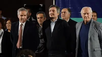 Elecciones 2019: Pino Solanas Máximo Kirchner, Felipe Solá y Victoria Donda encabezaron un acto de unidad Elecciones 2019: Pino Solanas Máximo Kirchner, Felipe Solá y Victoria Donda encabezaron un acto de unidad