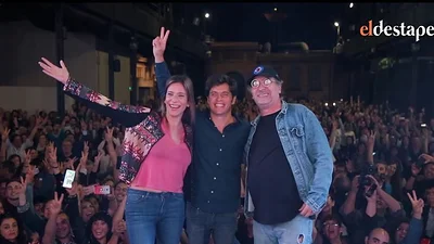 Miles de personas coparon La Rural por Kicillof y pidieron la vuelta de Cristina Miles de personas coparon La Rural por Kicillof y pidieron la vuelta de Cristina