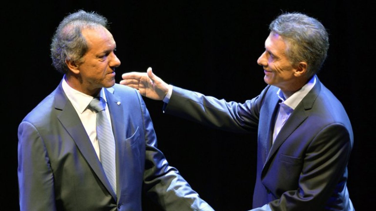 Los detalles del llamado de Macri a Scioli para que participe de la reunión con todo el arco opositor
