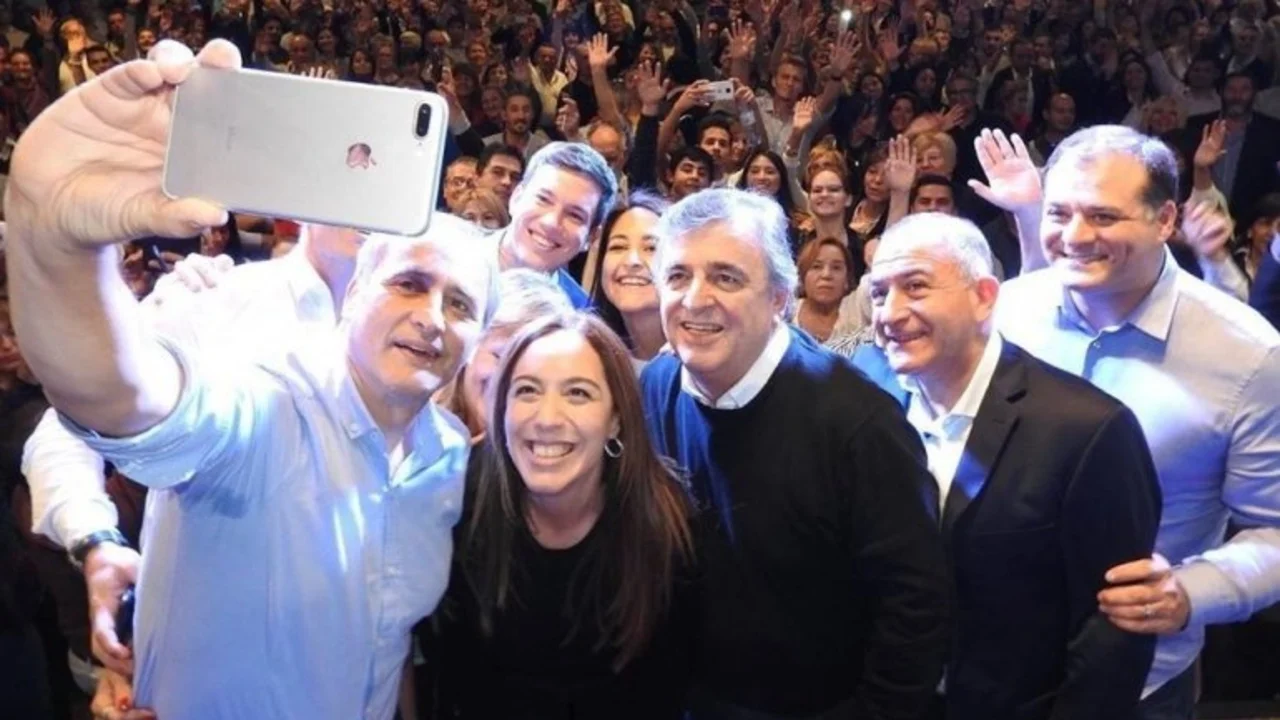 Elecciones en Córdoba: el macrismo enseña a cortar boleta para retener la capital, ante la derrota de Negri