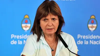 Bullrich arremetió contra los sindicatos y los tildó de "patoteros" Bullrich arremetió contra los sindicatos y los tildó de "patoteros"
