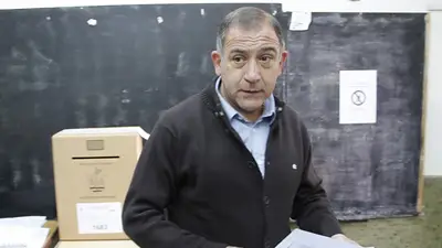 El controvertido audio de Luis Juez que se viralizó: "Así les va a quedar el hueco del culo" El controvertido audio de Luis Juez que se viralizó: "Así les va a quedar el hueco del culo"