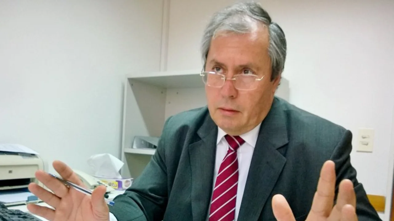 Balearon al diputado de la UCR Héctor Olivares a la salida del Congreso