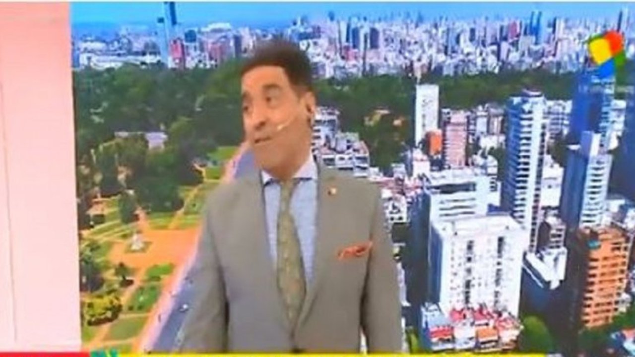 Papelón al aire: kinesiólogos cruzan a Iúdica y tuvo que salir a pedir disculpas