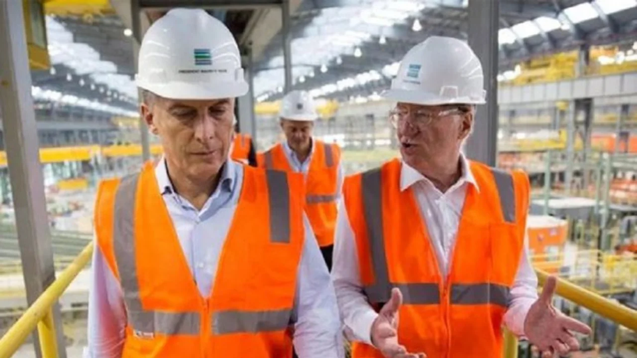 En medio del juicio al Estado, Macri le deja fugar U$S 500 millones a Techint